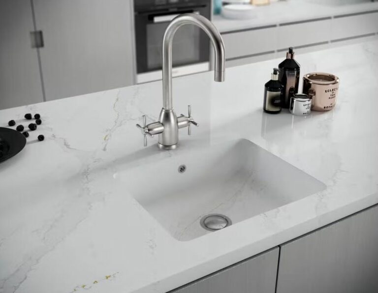 White Silestone kitchen worktop with matching Silestone Integrity sink